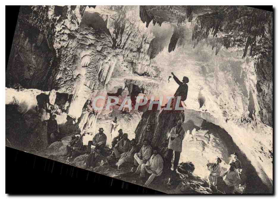 Grottes de la Balme — Salle des Moines — H. Bonhomme, concessionnaire