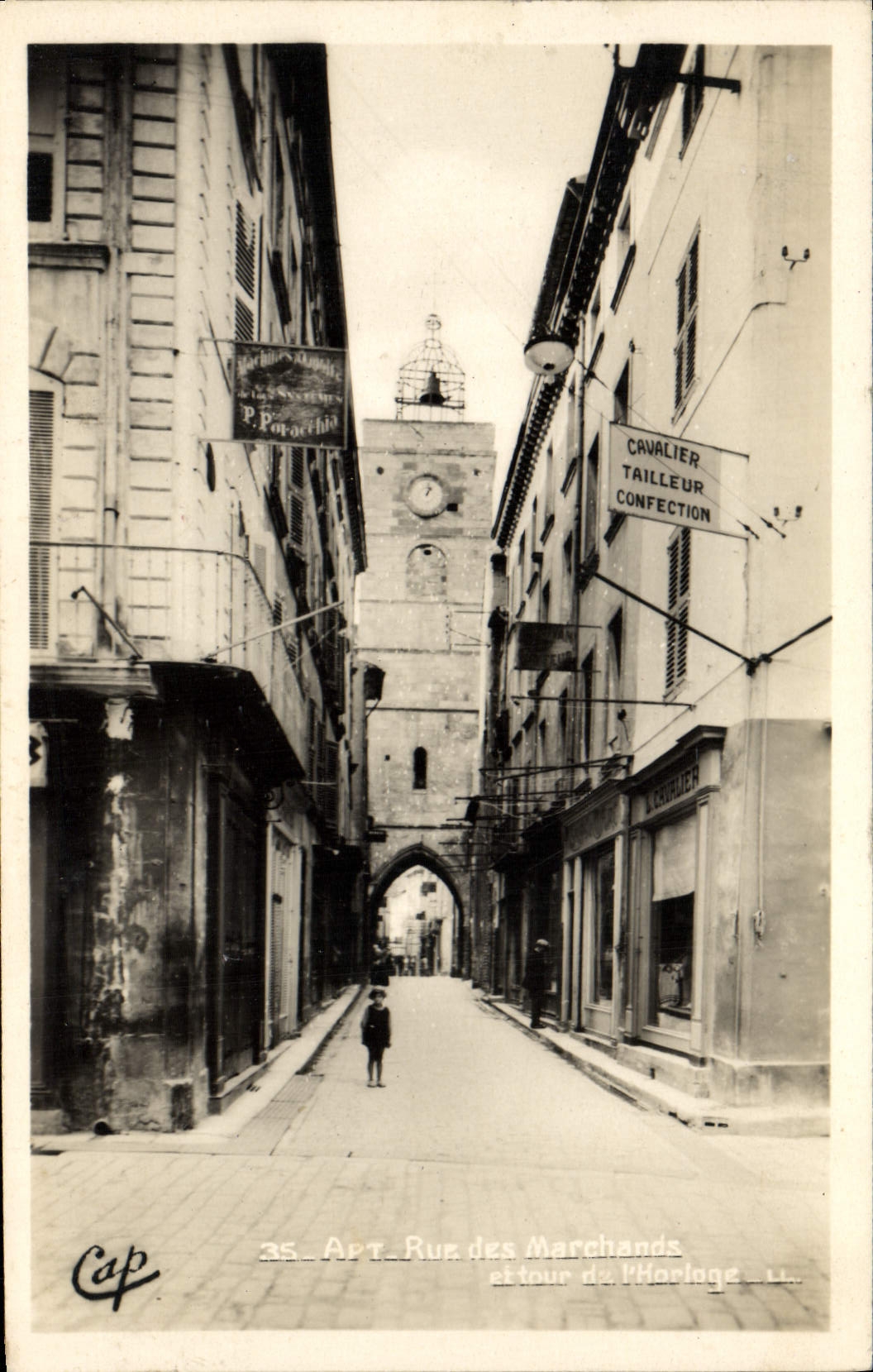 CPA Apt Rue Des Marchands autour de l'horloge 