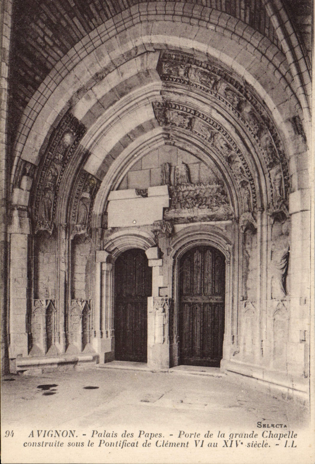CPA Avignon Palais Dres Papes Porte de la grande chapelle 