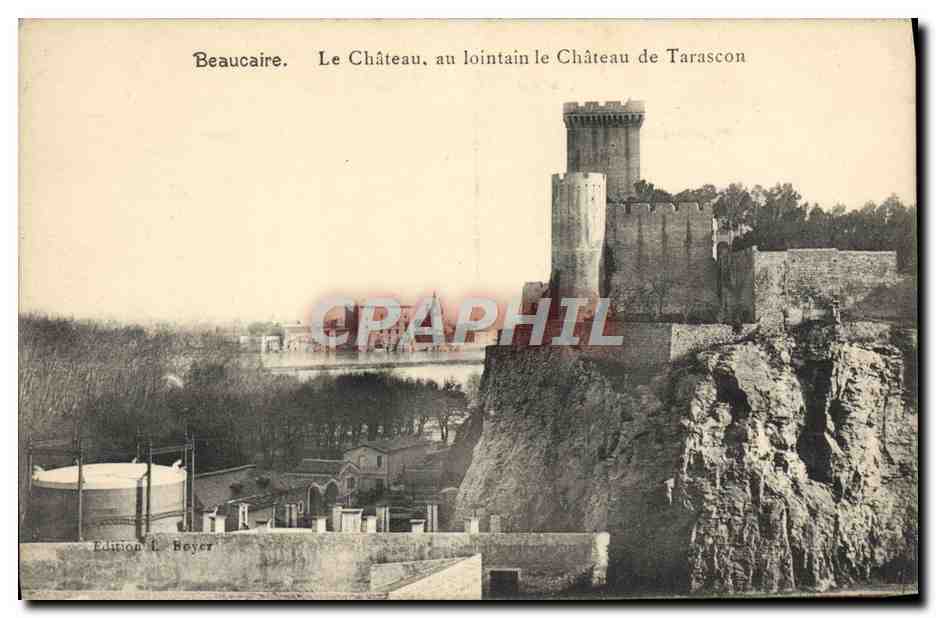 CPA Beaucaire Le Chateau Au Lointain Le Chateau De Tarascon