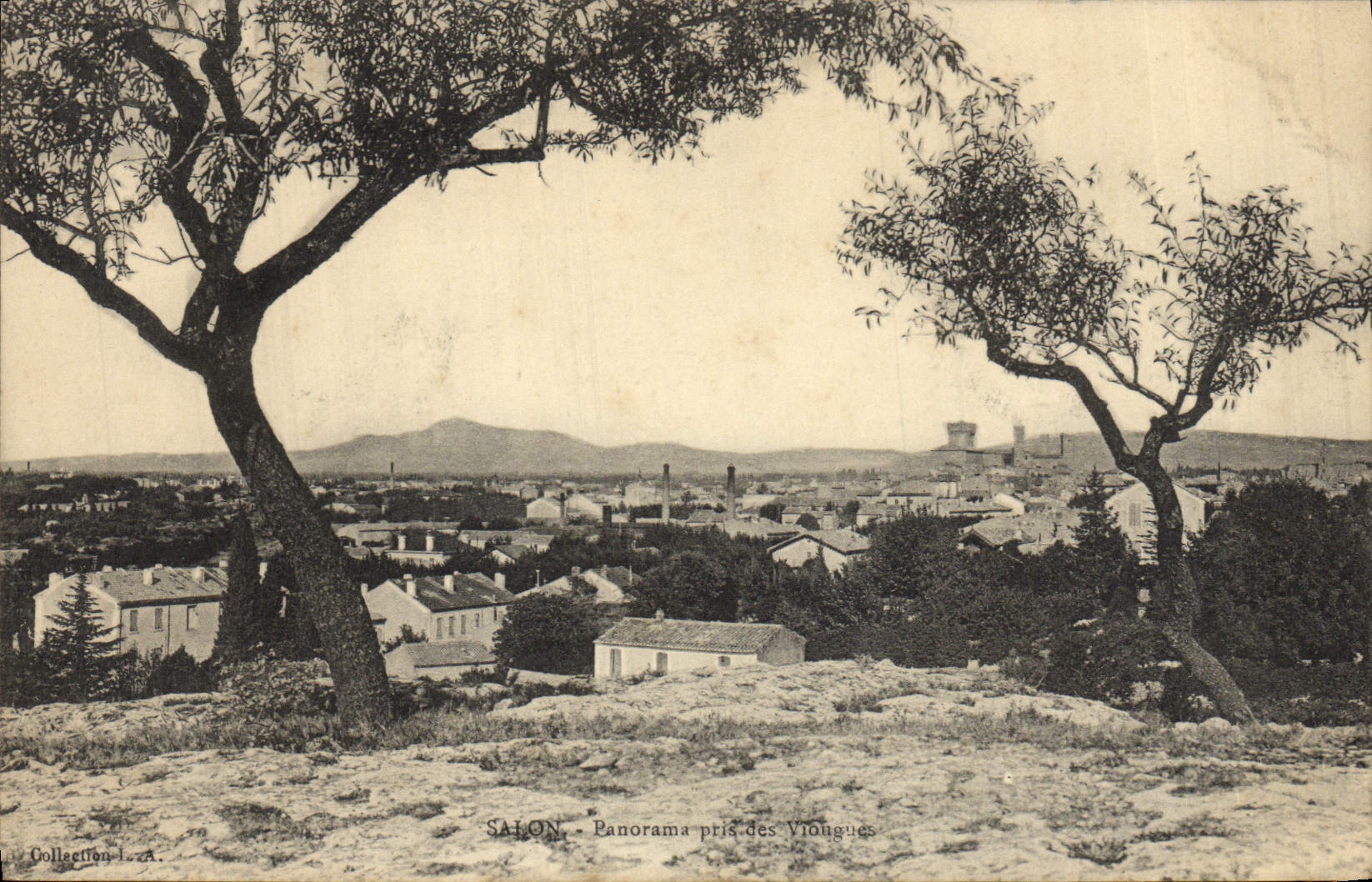 Salon - Panorama pris des Yiongues — Collection L.A.