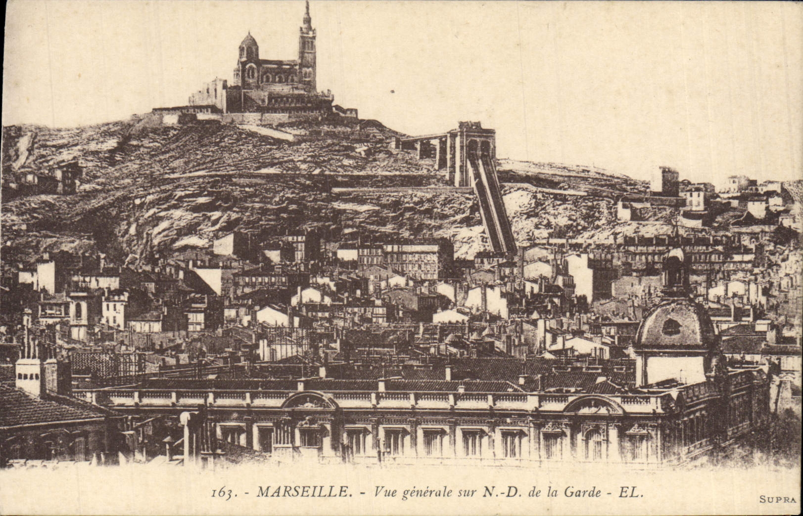 CPA Marseille Vue Generale Sur ND de la Garde