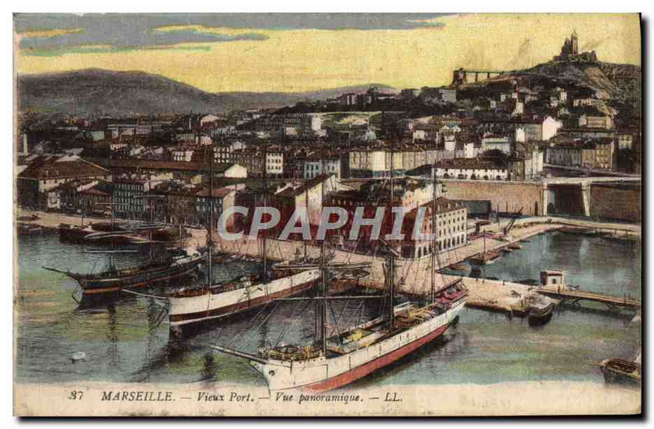 Marseille — Vieux Port — Vue panoramique — LL. n°37