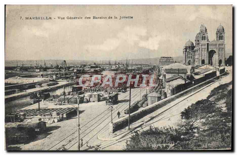CPA Marseille Vue Generale des Bassins de la Joliette 