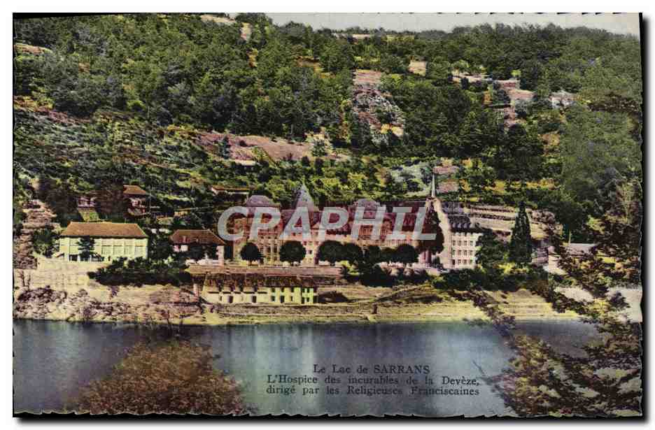 CPA Le Lac de Sarrans L'hospice des incurables de la Deveze dirige par les religieuse franciscaines