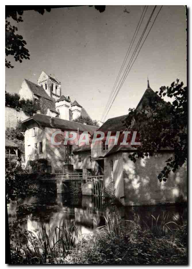 CPM La Roche Posay Les Bains L'Eglise Vieux Moulin sur la Creuse 