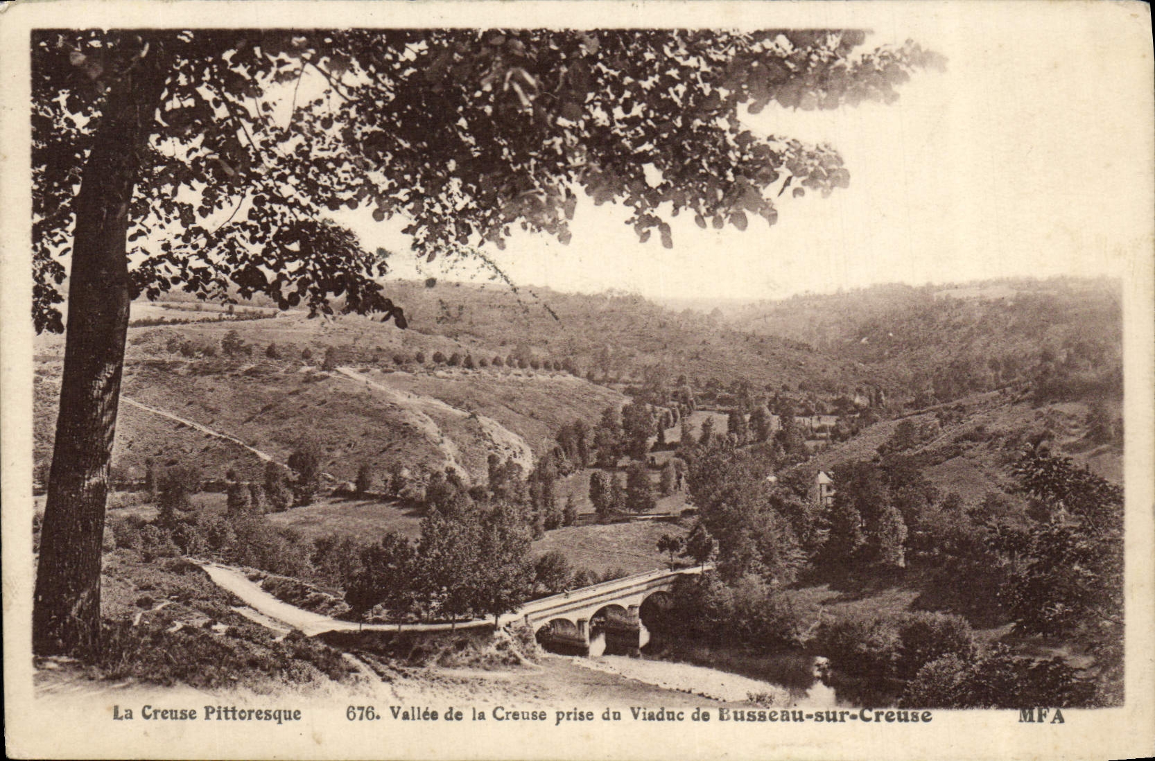 CPA Vallee de la Creuse prise du viaduc de Busseau sur Creuse 