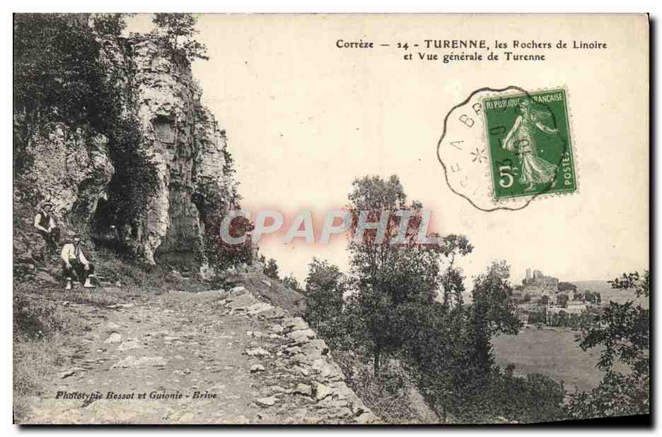 Turenne — Vue générale de Turenne et les Rochers de Linoire — Phototypie Bessot et Gunonie - Brive