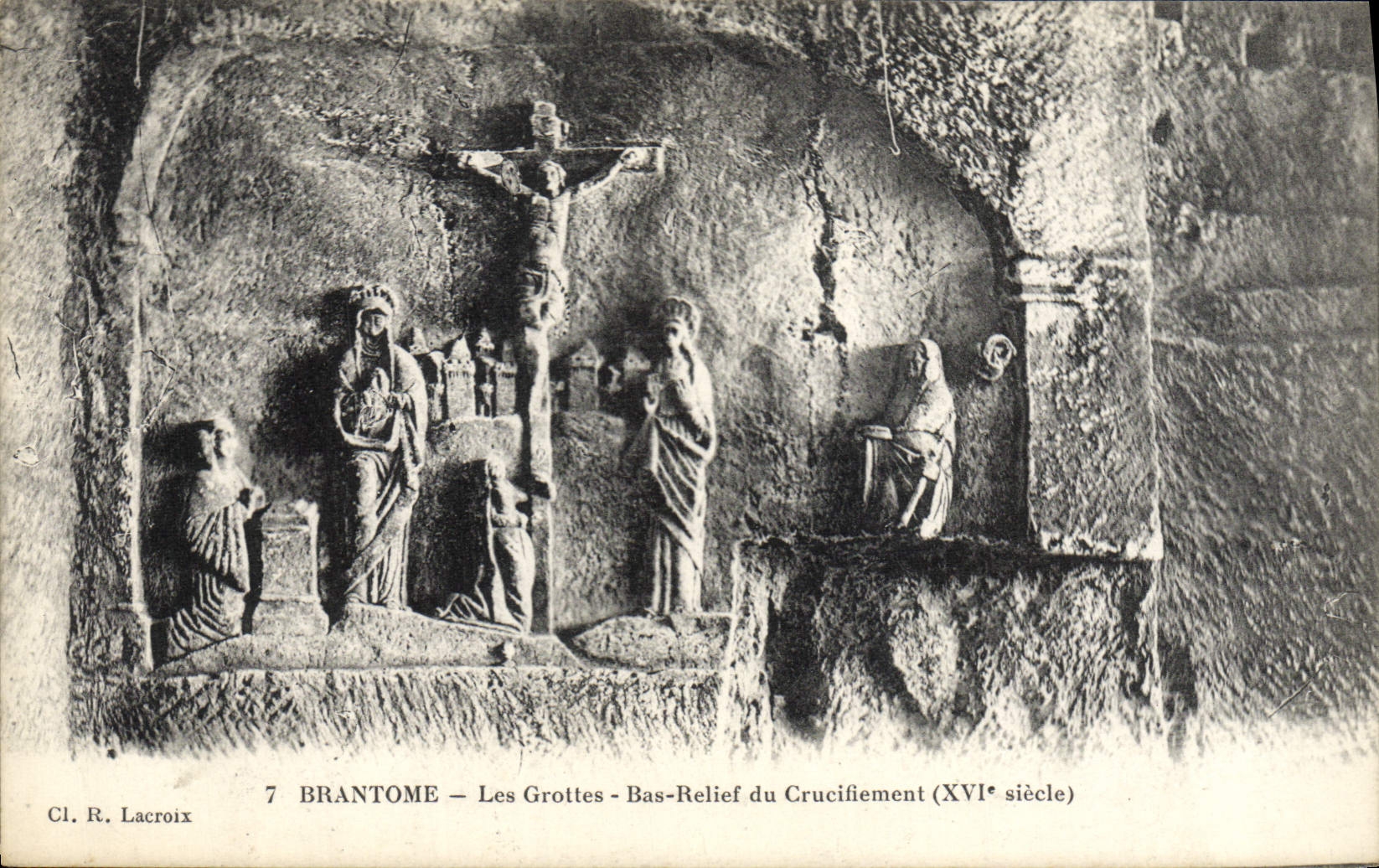 CPA Brantome Les Grottes Bas Relief du Crucifiement 
