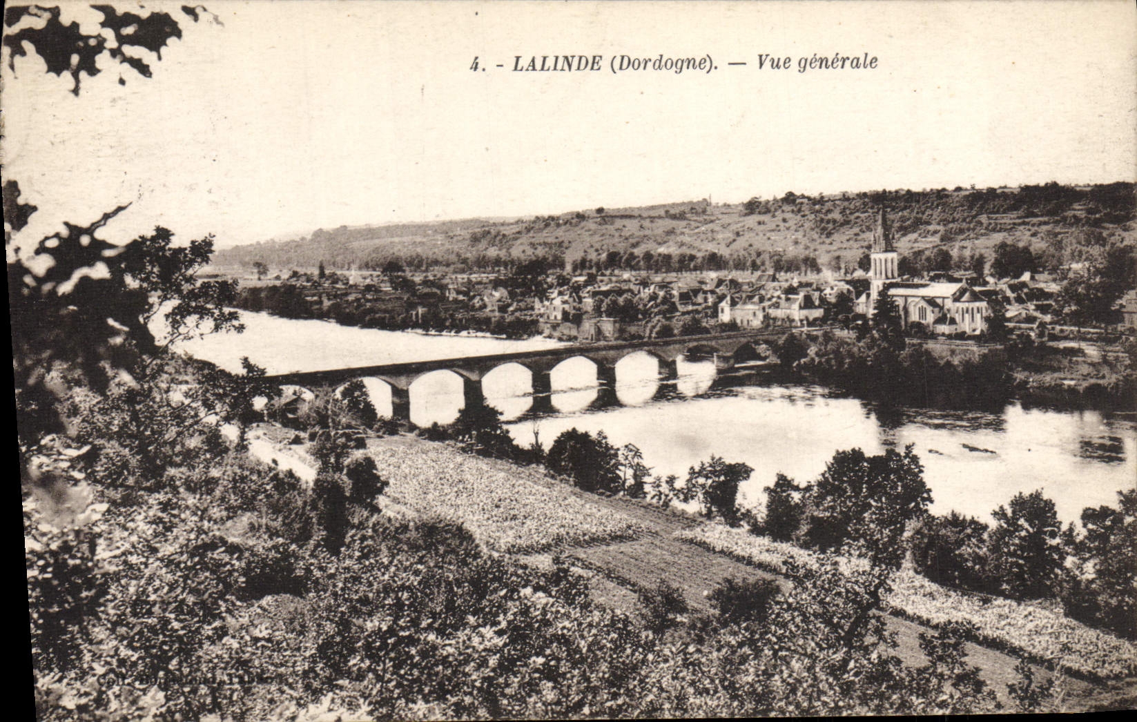 Lalinde (Dordogne) — Vue générale — Phototypie Marcel Delbog