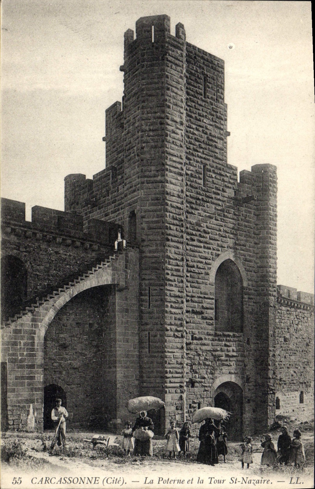 Carcassonne (Cité) — La Poterne et la Tour St-Nazaire — LL. n°55