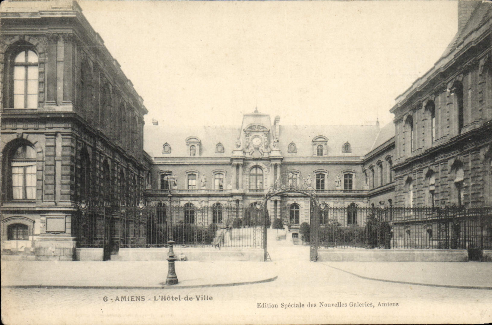 Amiens - L'Hôtel-de-Ville — Édition Spéciale des Nouvelles Galeries, Amiens