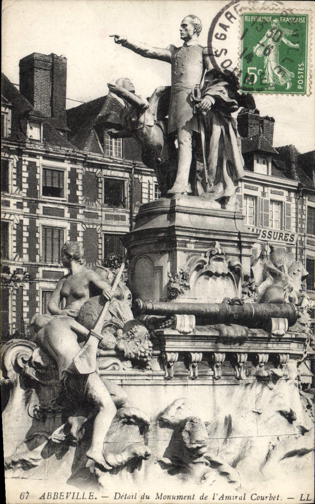Abbeville — Détail du Monument de l'Amiral Courbet — LL