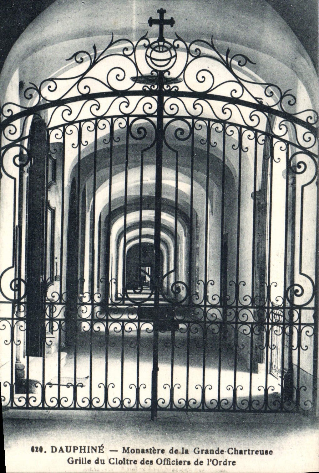 Dauphiné — Grille du Cloître des Officiers de la Grande-Chartreuse — Éditeur Bourcier, Grenoble, n° 620