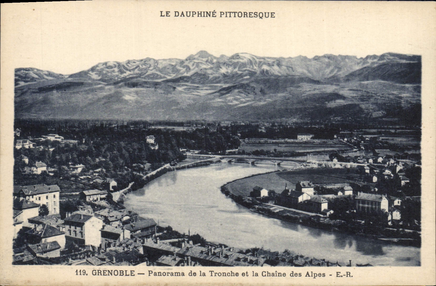 Grenoble — Panorama de la Tronche et la Chaîne des Alpes — E.-R.