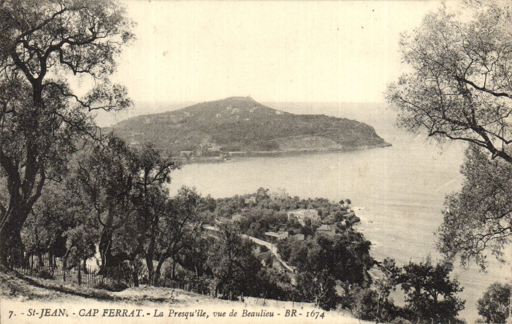 CPA St Jaan Cap Ferrat La Presqu'ile Vue De Beaulieu