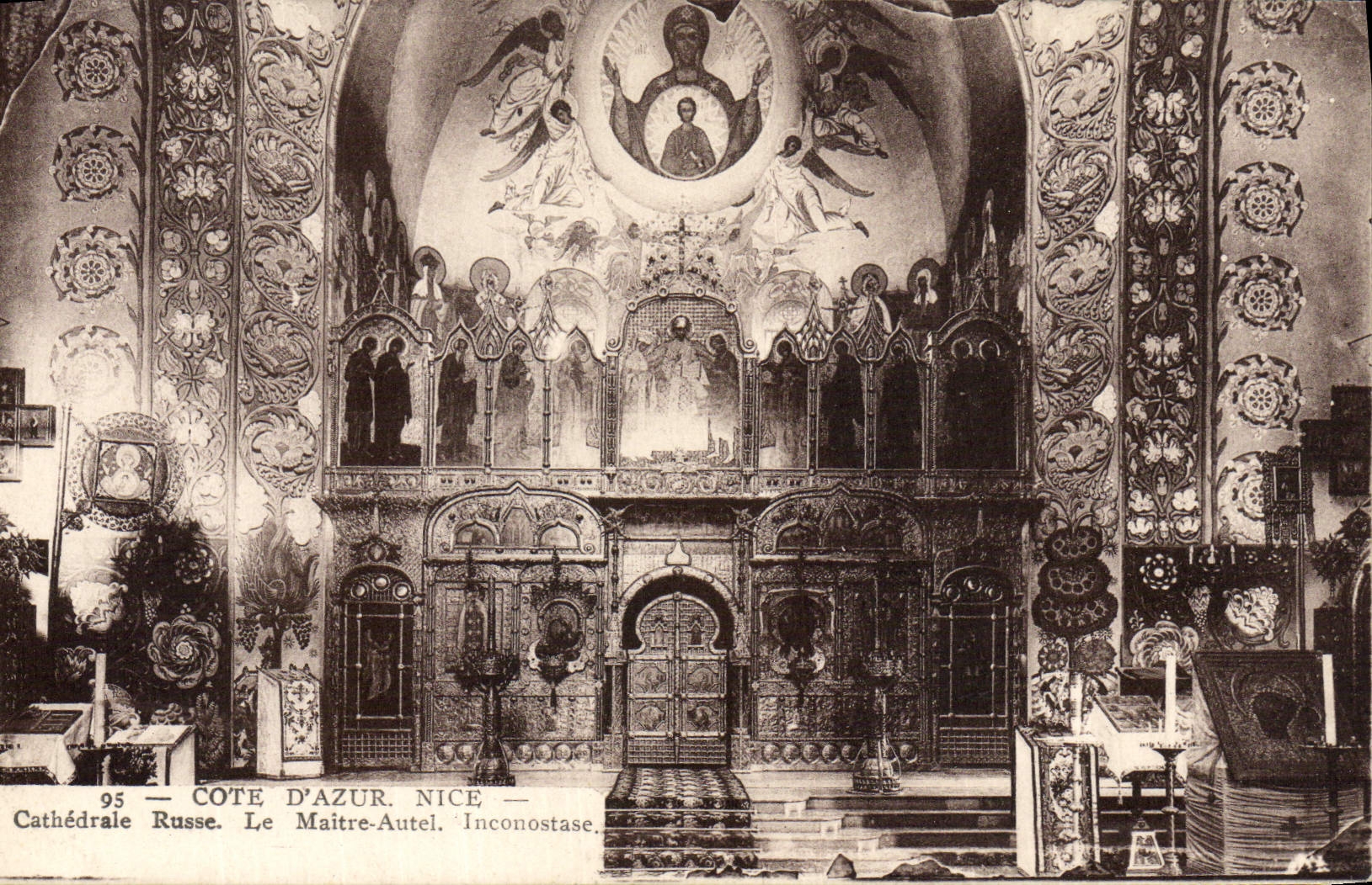 CPA Nice Cathedrale Russe Le maitre autel Inconostase Russie Russia