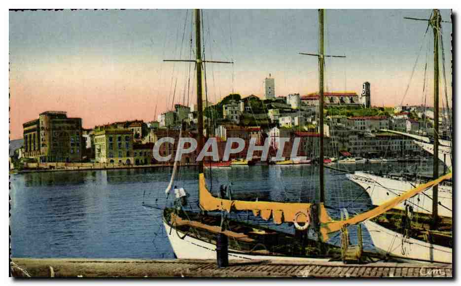 CPA Cannes Le Port et lee Mont Chevalier Bateaux