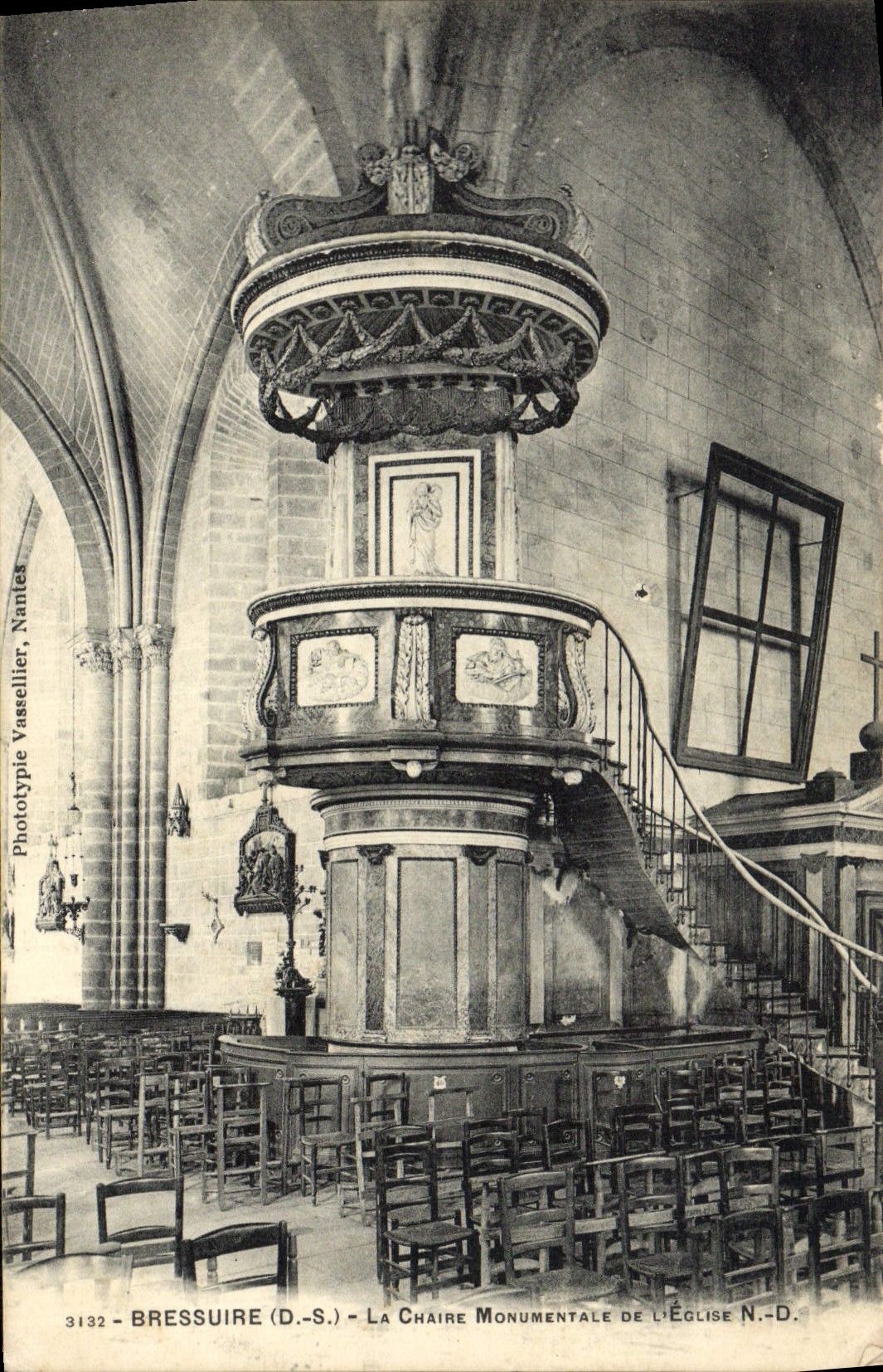 CPA Bressuire La Chaire monumentale de l'eglise ND