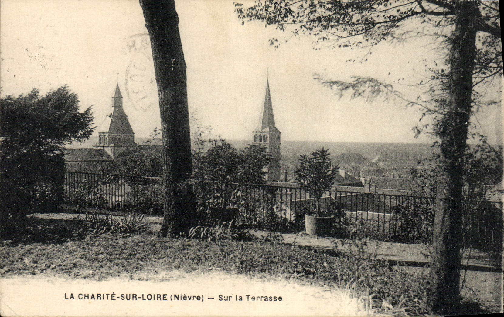 CPA La Charite Sur Loire Sur la Terrasse
