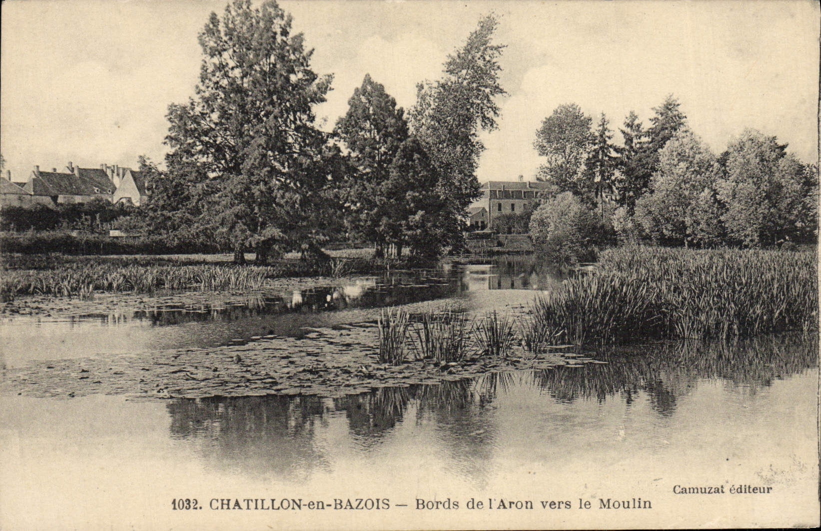 CPA Chatillon en Bazois Bords de l'Aron Vers le moulin