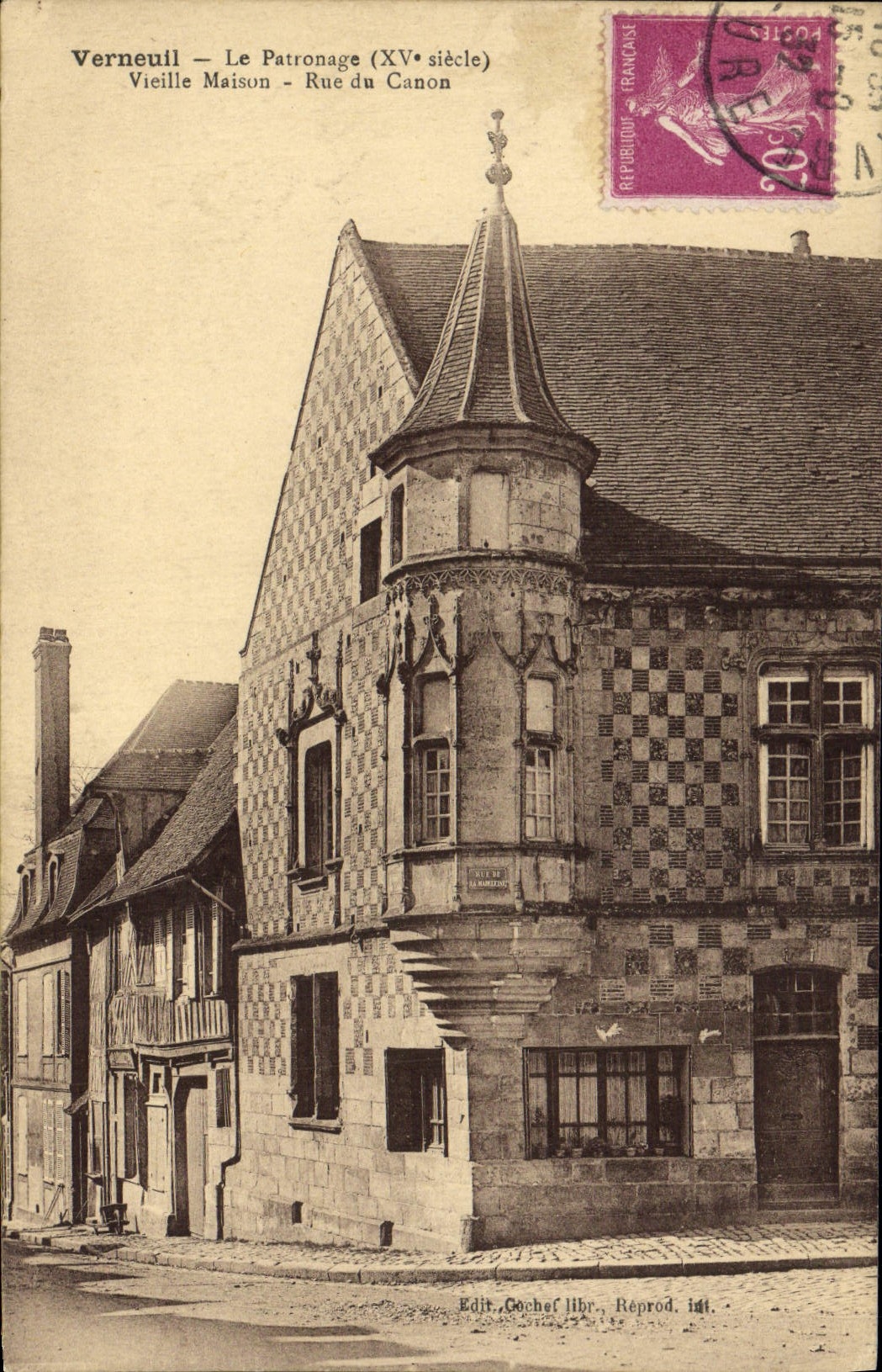 CPA Verneuil Le Patronage Vieille maison Rue du Canon 