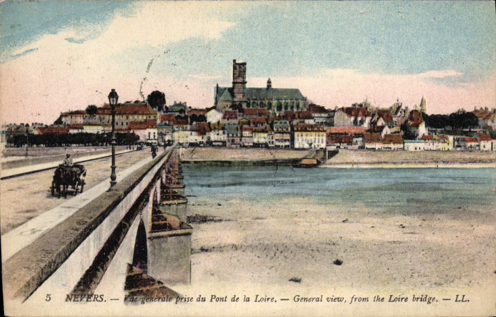CPA Nevers Vue Generale Prise du Pont de la Loire