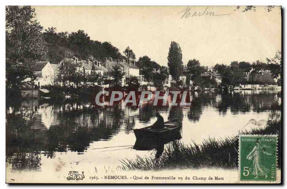 CPA Nemours Quai de Fromonville vu du Champ de Mars