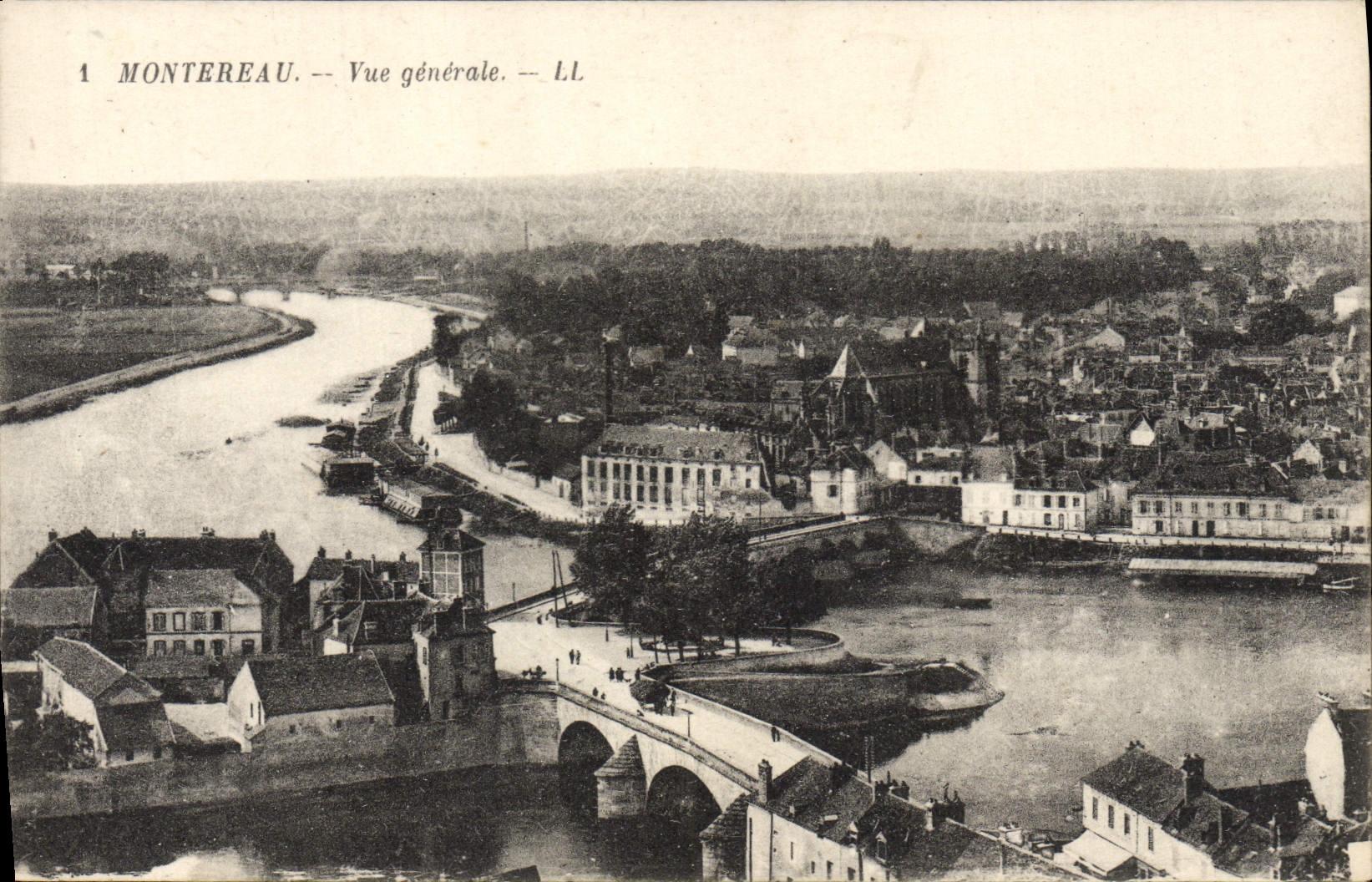 CPA Montereau Vue Generale