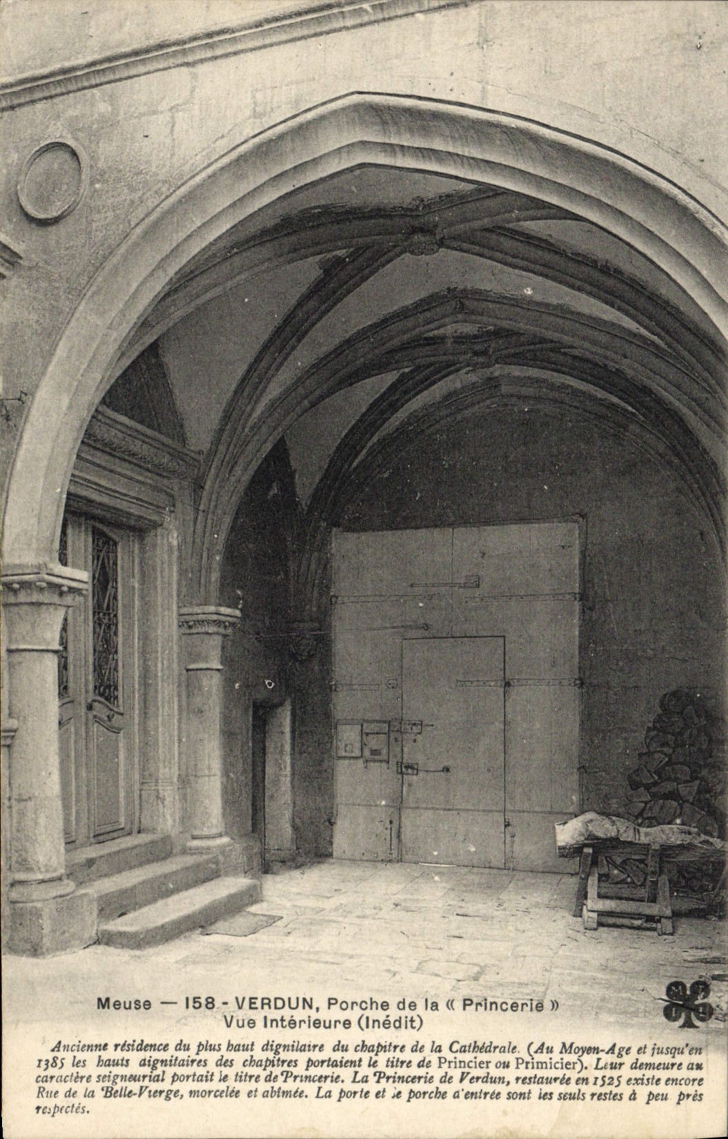 Verdun — Porche de la « Princerie » — Ancienne résidence des hauts dignitaires du chapitre cathédral