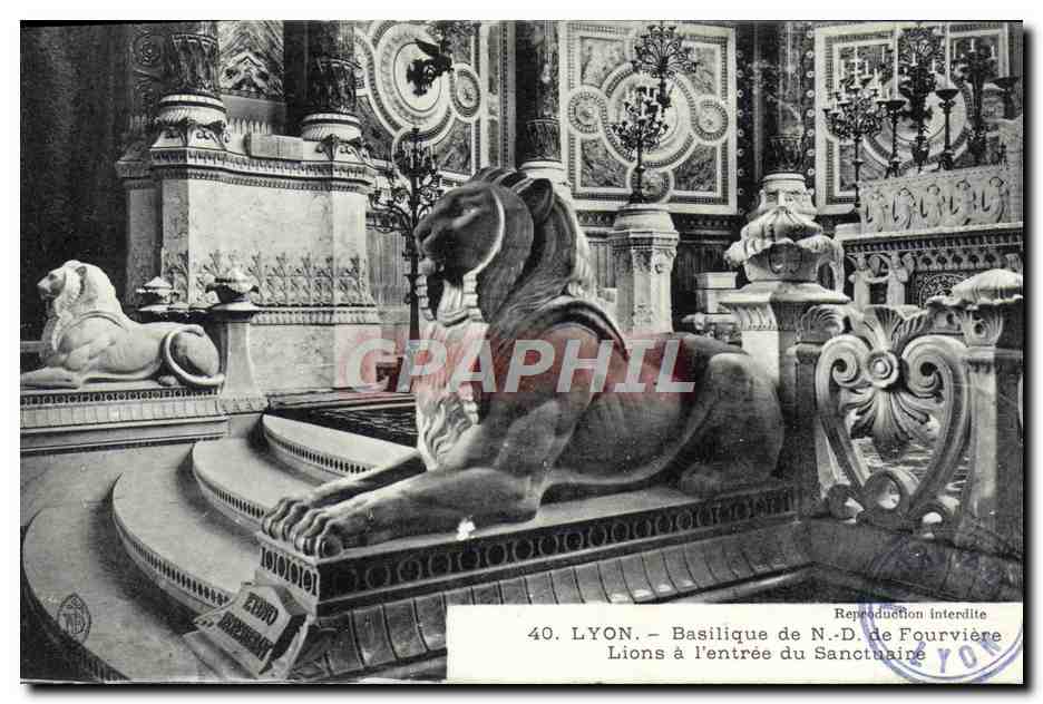 LYON - Basilique de N.-D. de Fourvière - Löwen an der Eingangstür des Heiligtums — Éditeur Édito