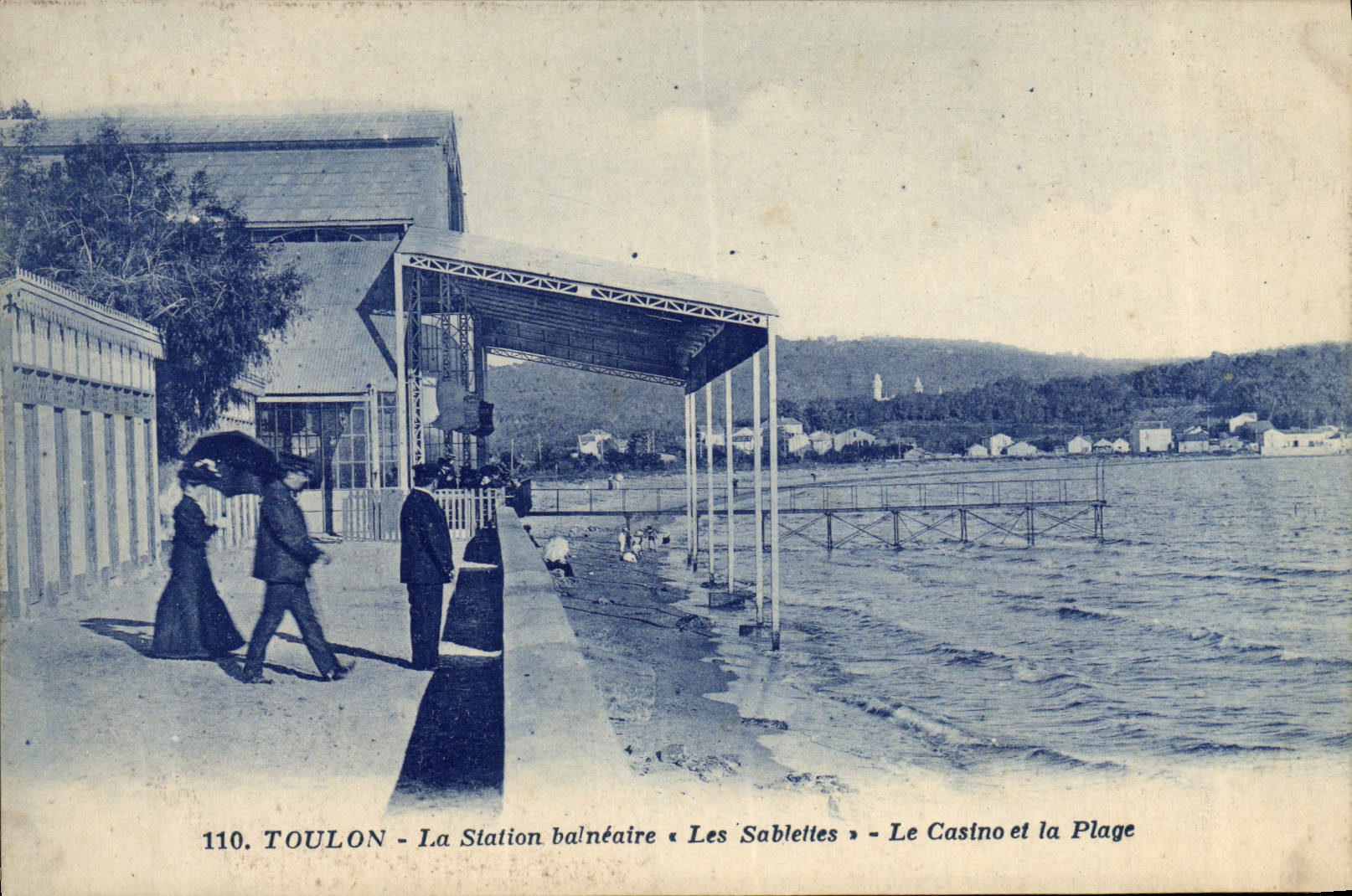 Toulon - La Station balnéaire « Les Sablettes » - Le Casino et la Plage