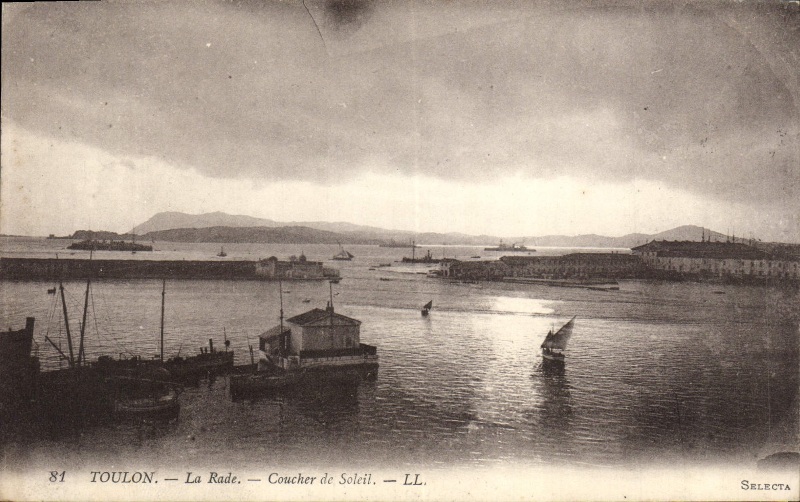 Toulon — La Rade — Coucher de Soleil — Selecta
