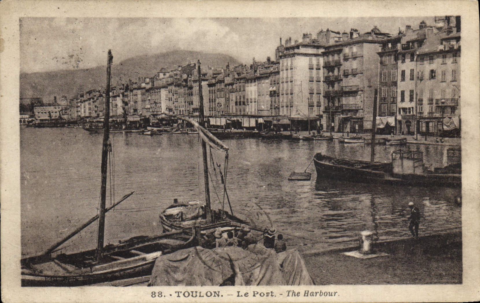 CPA Toulon Le Port Bateaux