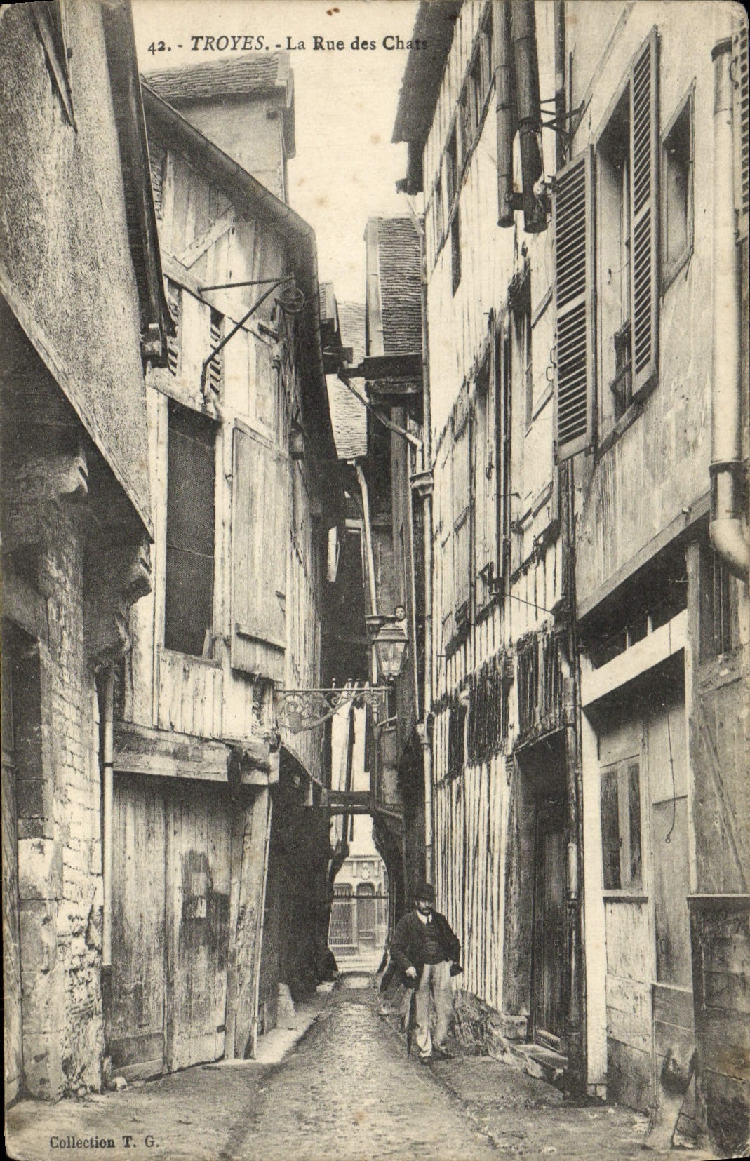 CPA Troyes La Rue des Chats