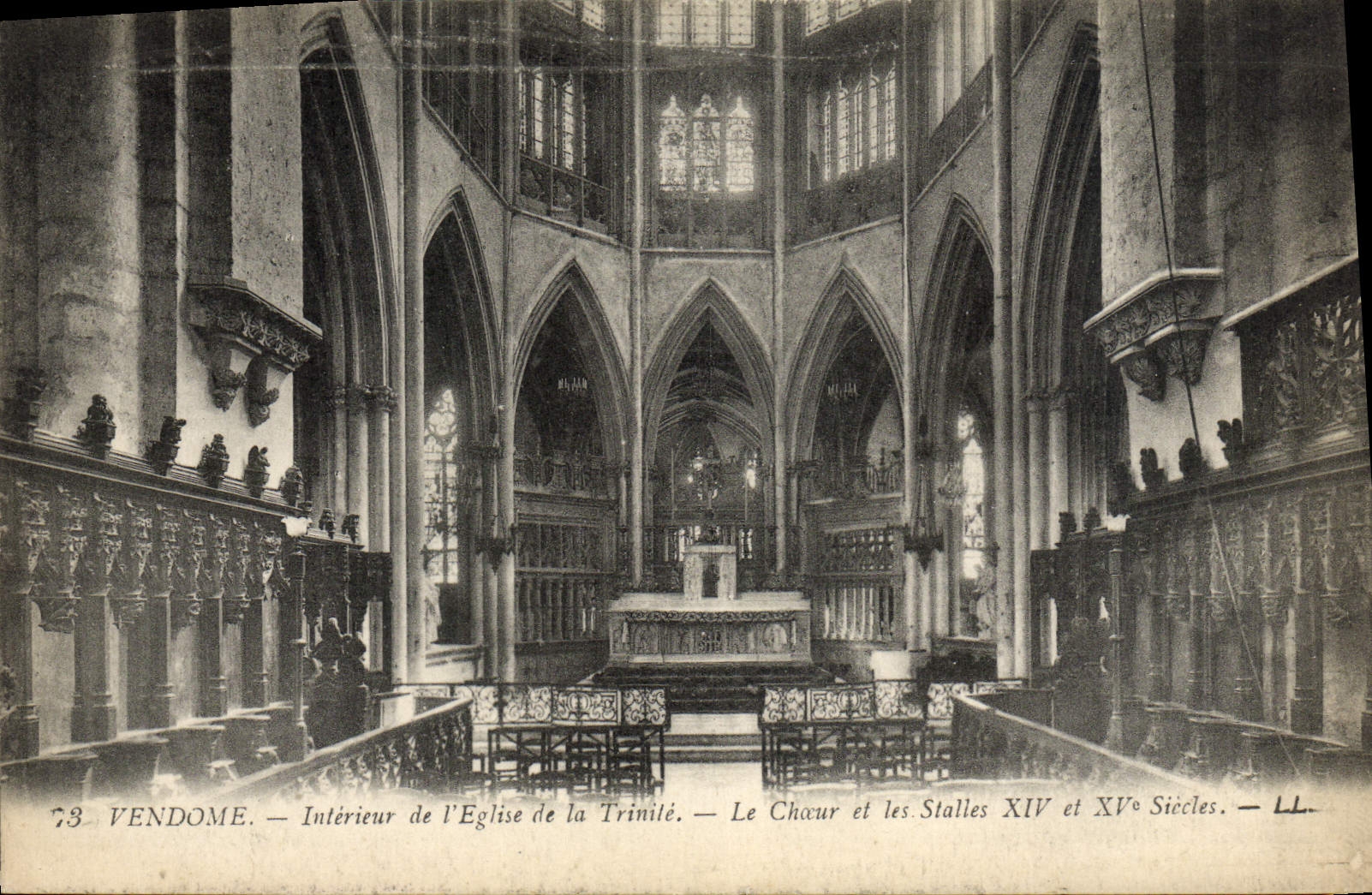Vendôme — Intérieur de l'Église de la Trinité — Le Chœur et les Stalles XIVe et XVe Siècles — LL