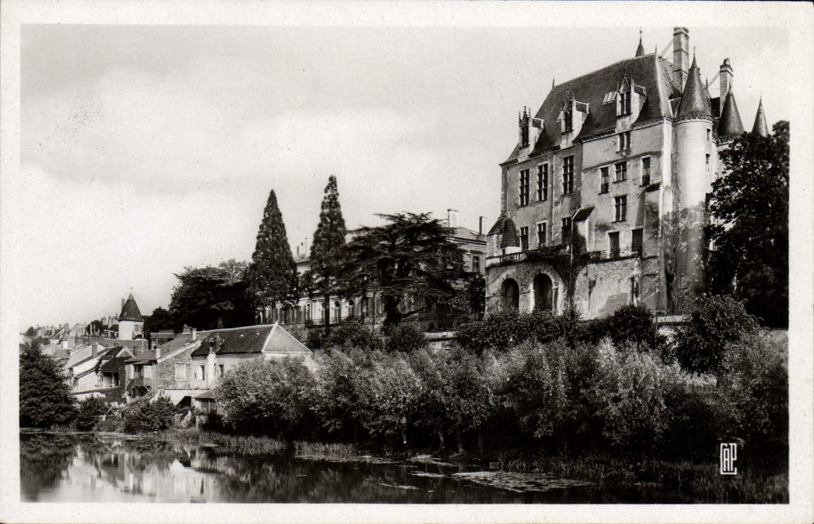 CPA Chateauroux Vue Sur Les Rives De I'Indre