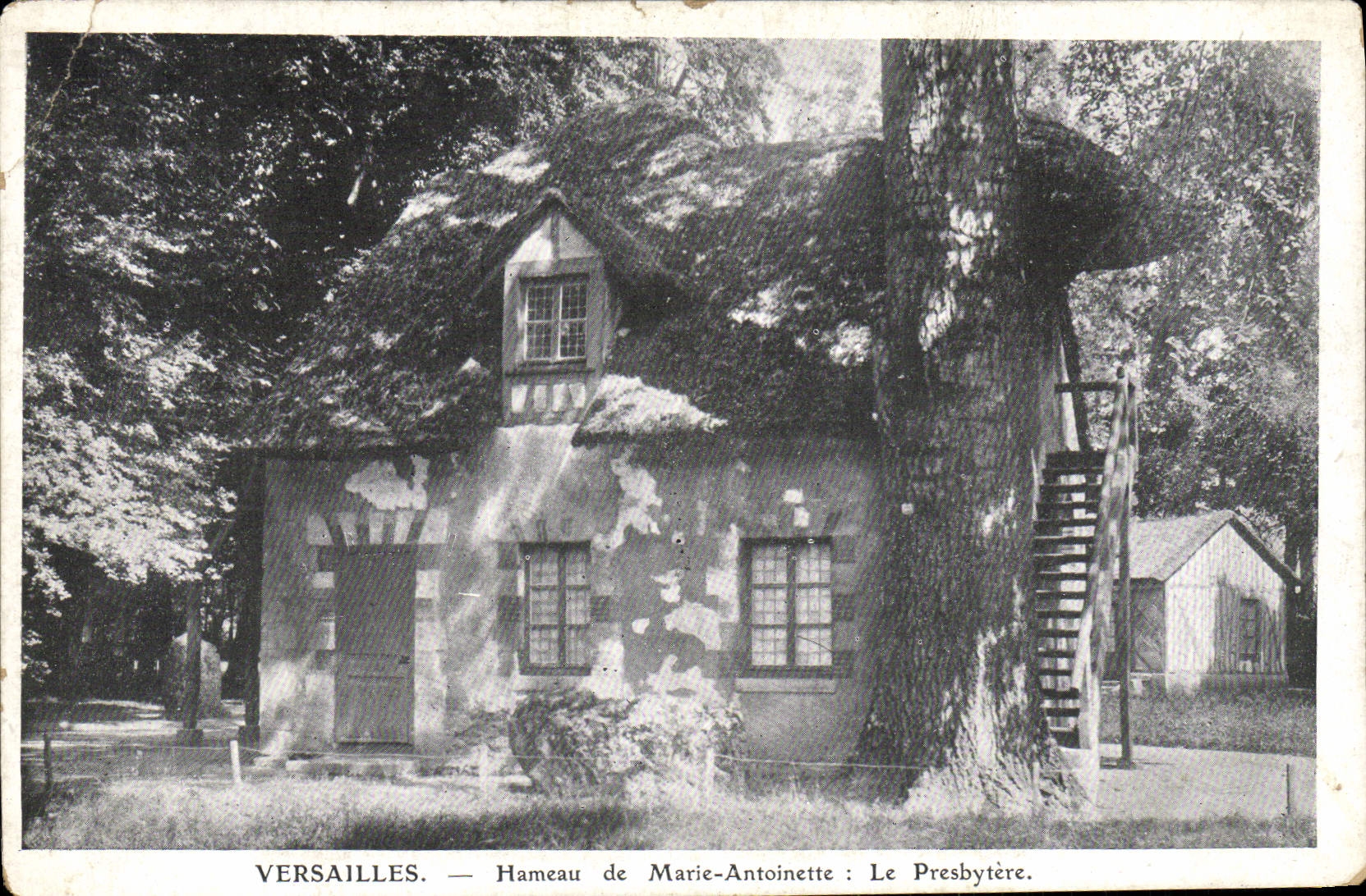 CPA Versailles Hameau De Marie Antoinette le presbytere