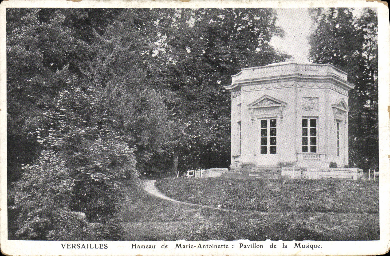 Versailles — Hameau de Marie-Antoinette : Pavillon de la Musique