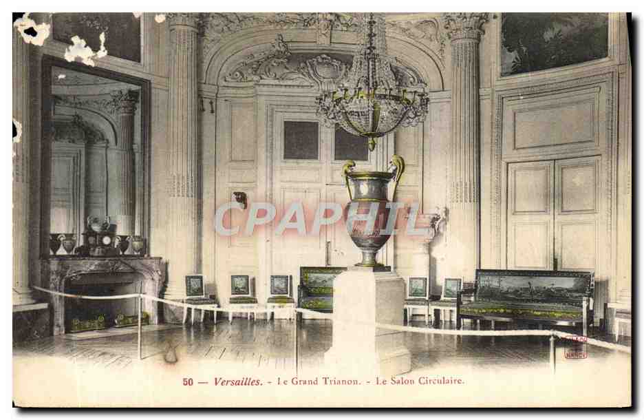 CPA Versailles Le Grand Trianon Le Saon Circulaire