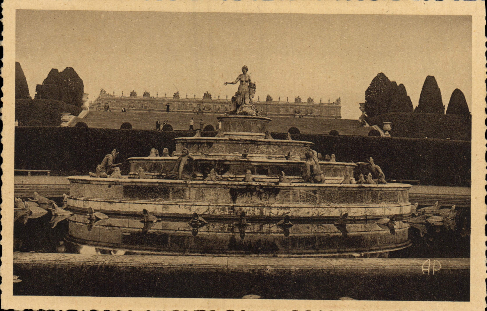 CPA Versailles Le chateau et le bassin de Latone
