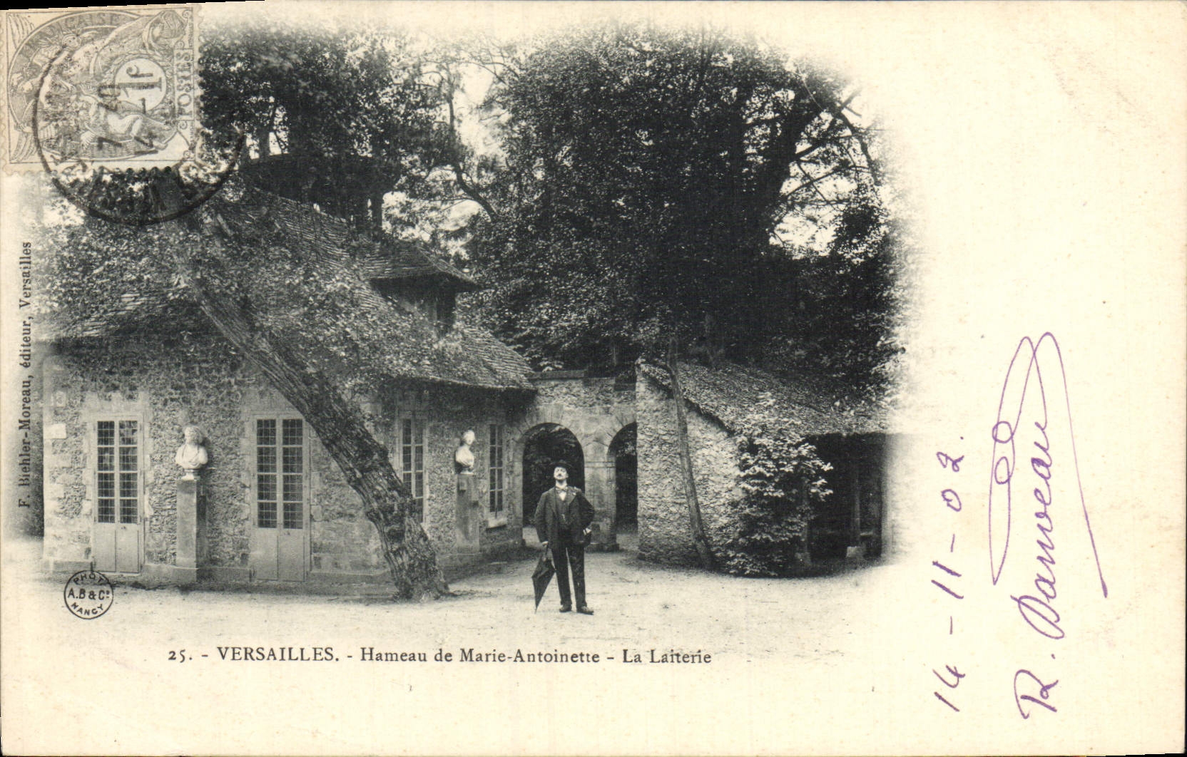 CPA Versailles Hameau de Marie Antoinette La Laiterie