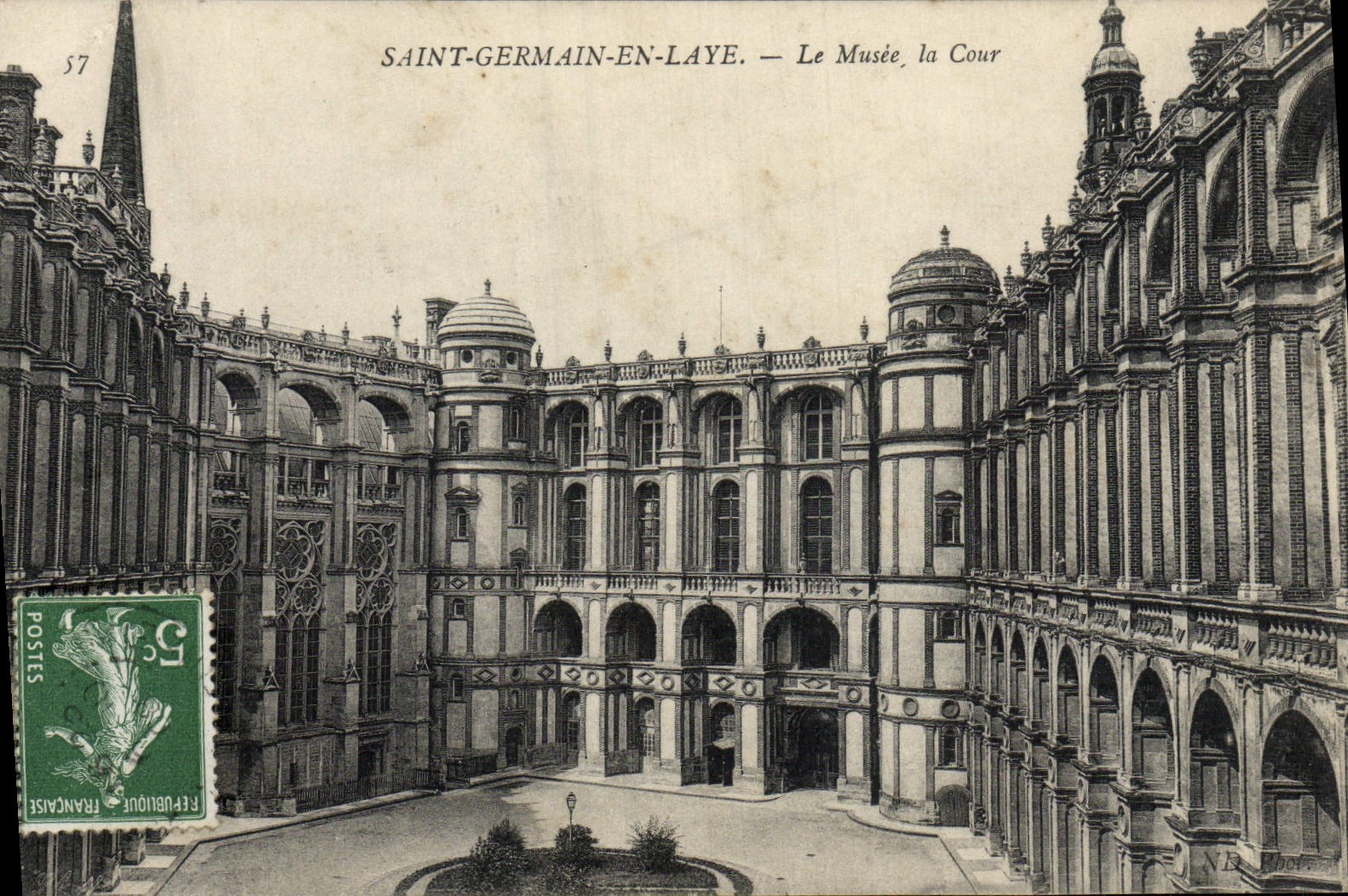 Saint-Germain-en-Laye — Le Musée, la Cour — N.B. Dorn