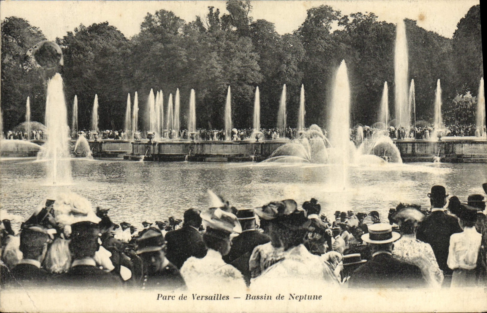 CPA Versailles Parc de Bassin de Neptune