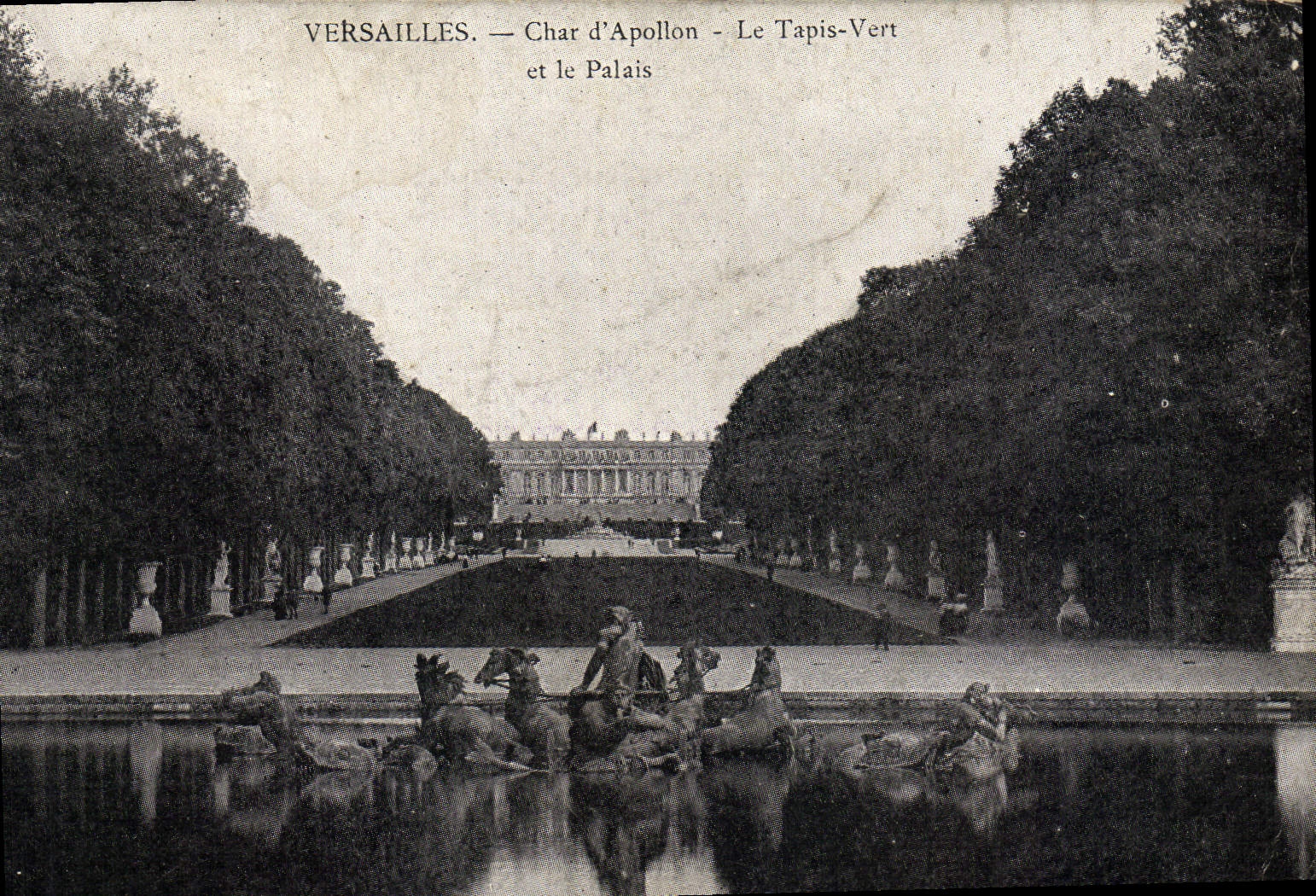 CPA Versailles Char d'Apollon Le Tapis vert et le palais
