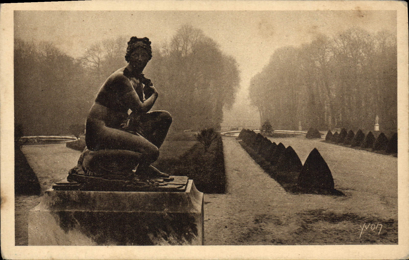CPA Versailles Pittoresque La Venus pudique de Coysevox