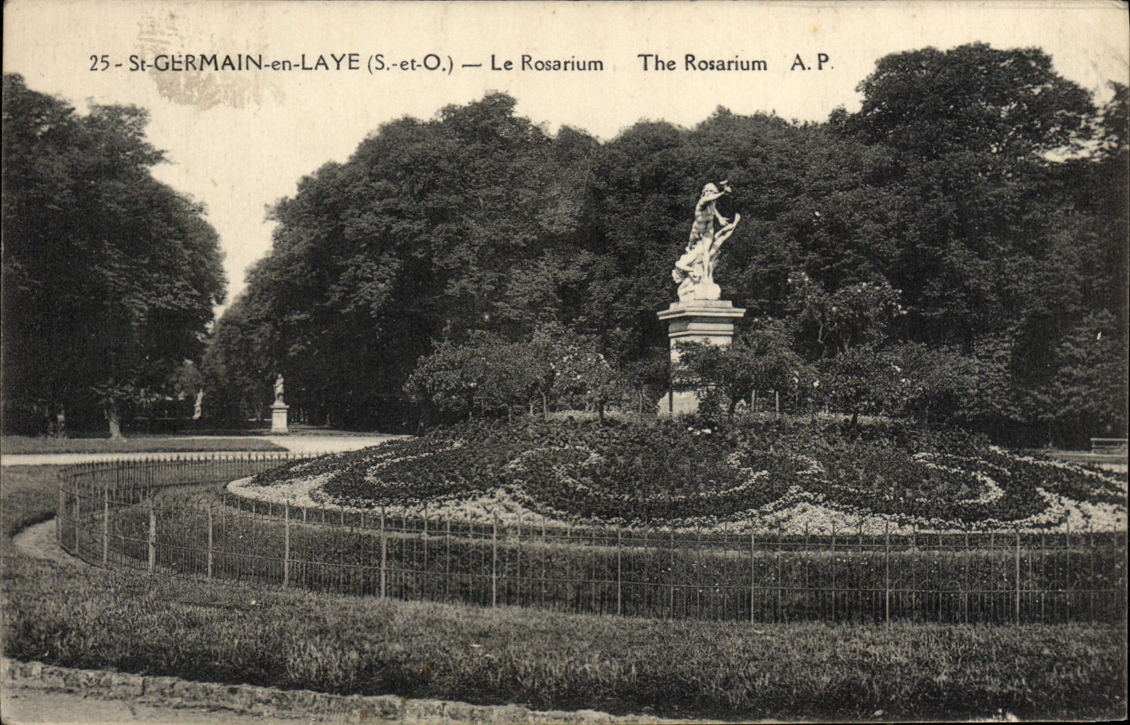 St-GERMAIN-en-LAYE (S.-et-O.) — Le Rosarium — A.P.