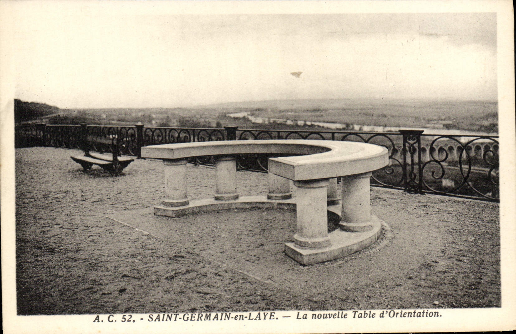 Saint-Germain-en-Laye — La nouvelle Table d'Orientaion — A.C. 52