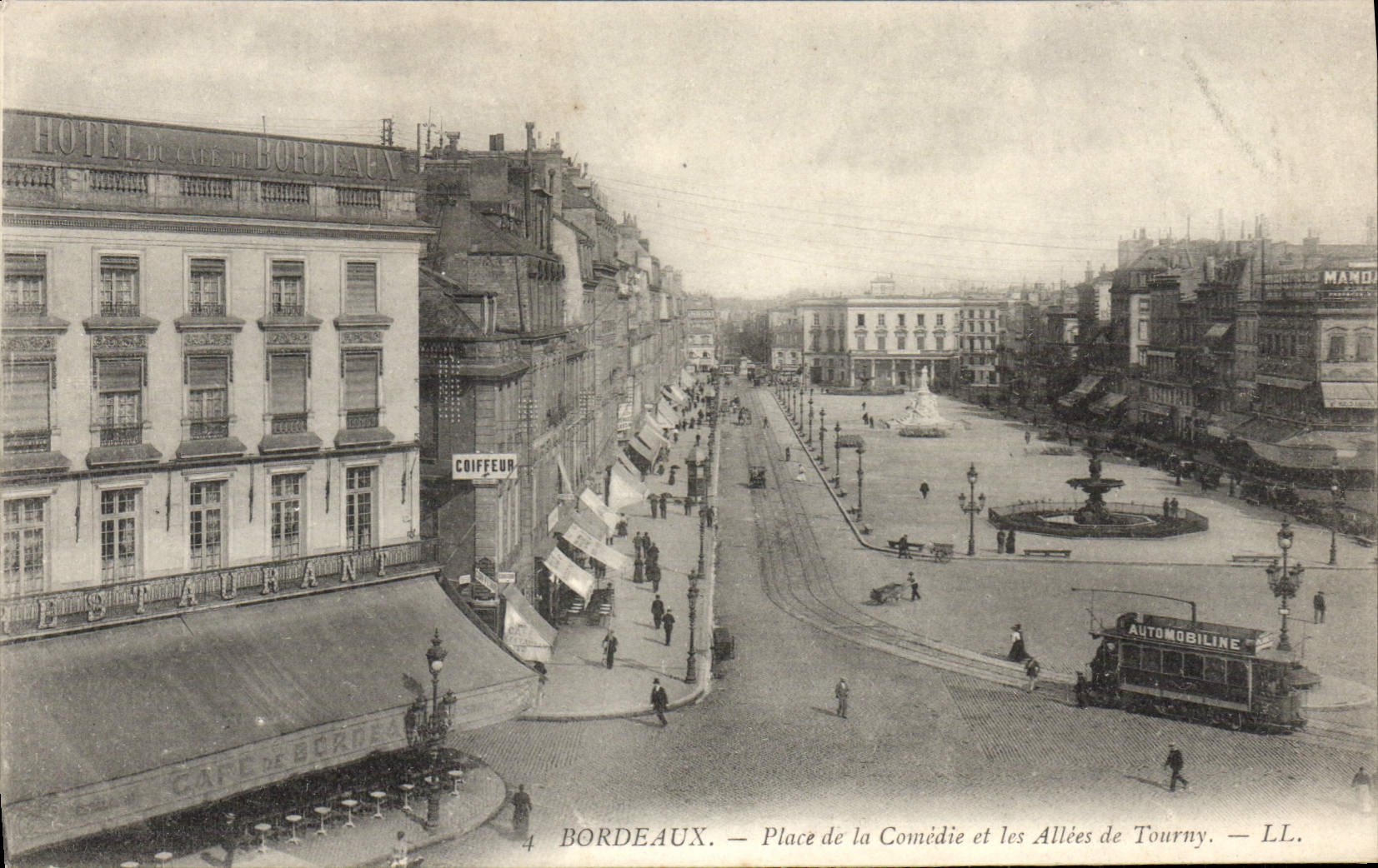 CPA Bordeaux Place de la Comedie et les Allees de Tourny