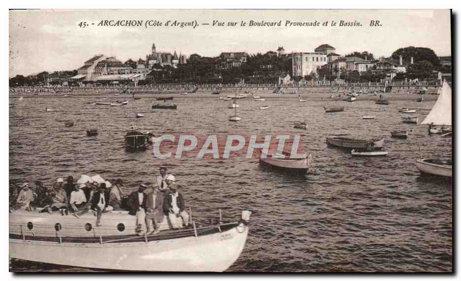 Arcachon (Côte d'Argent) — Vue sur le Boulevard Promenade et le Bassin — BR. — N° 45